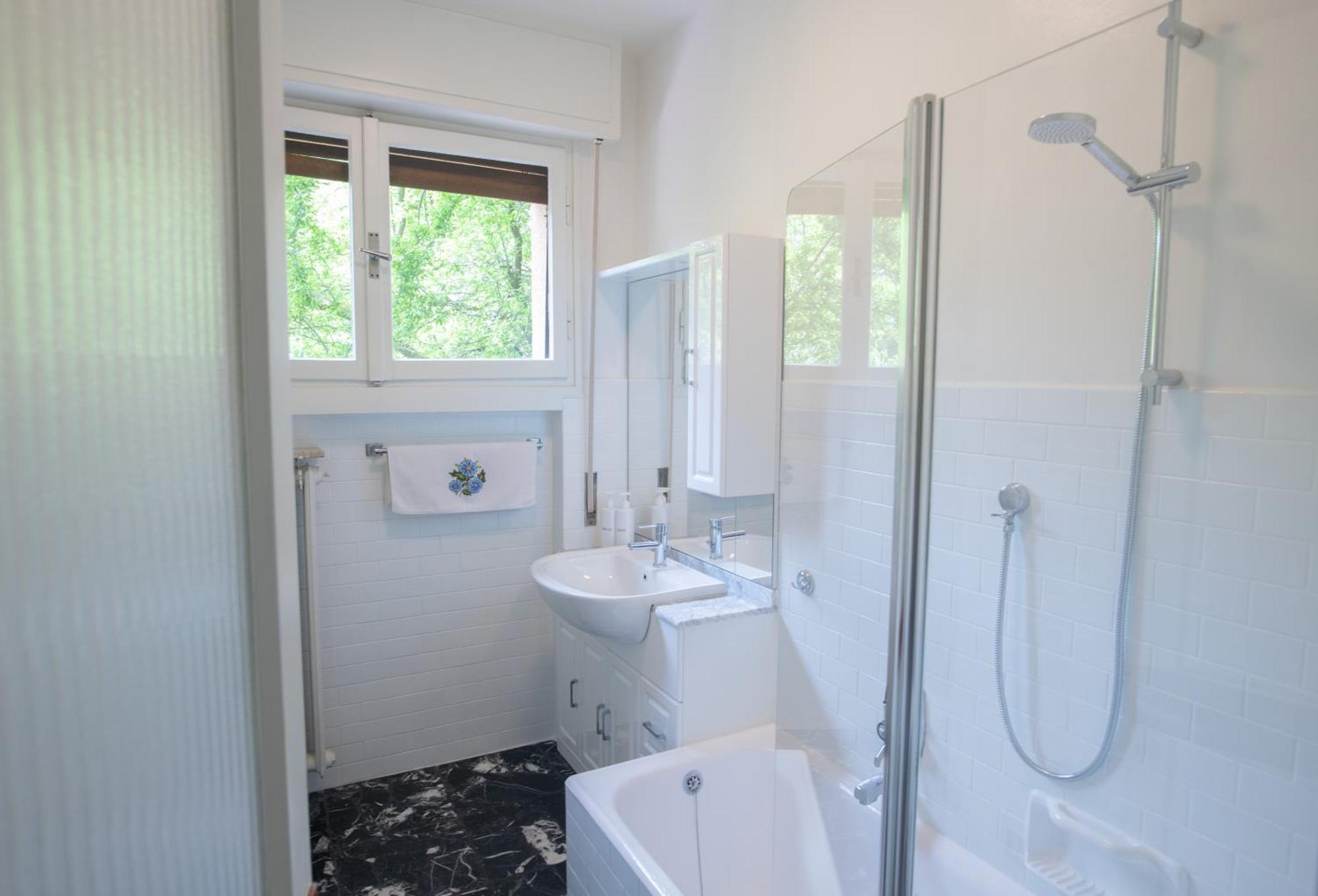 Serene Garden Getaway Cadenabbia Room photo